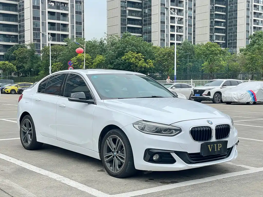 BMW 1 Series 2019 — фото 3