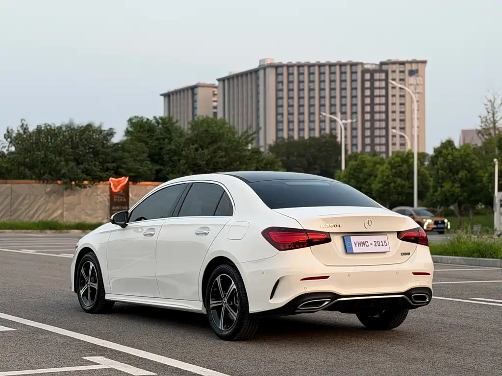 Mercedes-Benz A-Class 2024 — фото 17