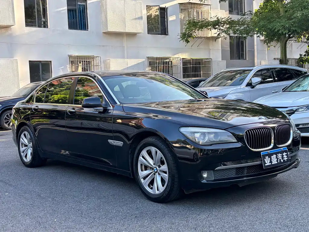 BMW 7 Series 2012 — фото 3