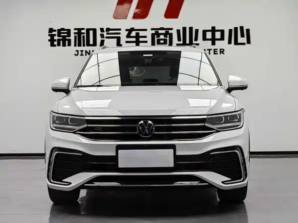 Volkswagen Tiguan L 2023