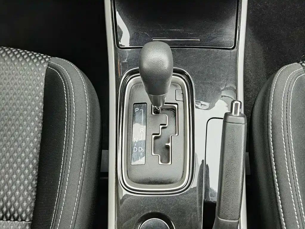 Mitsubishi Outlander 2022 — фото 13