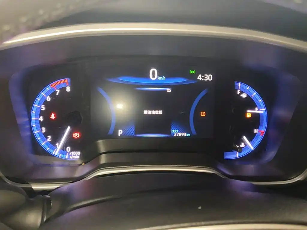 Toyota Corolla Cross 2022 — фото 12