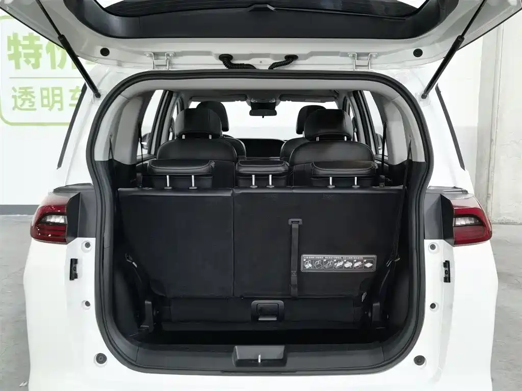 GAC Motor Trumpchi M6 2023 — фото 16