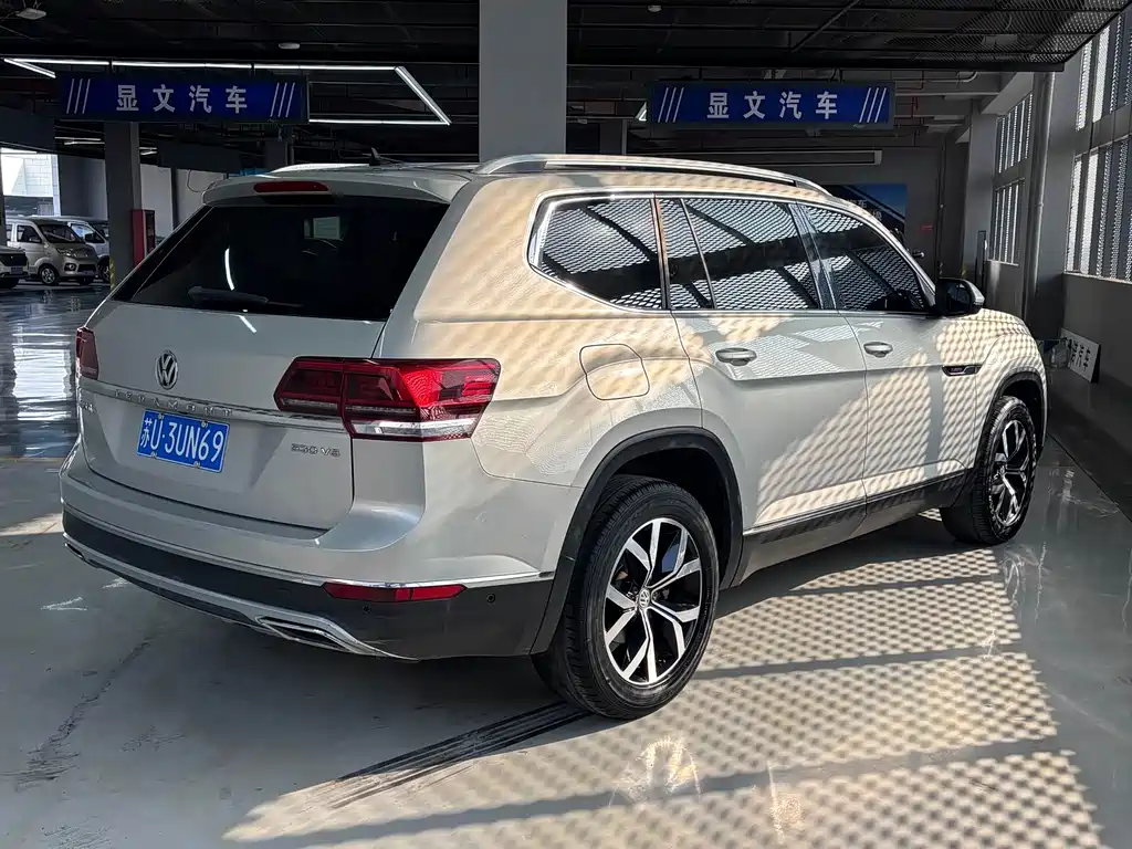 Volkswagen Teramont 2017 — фото 15