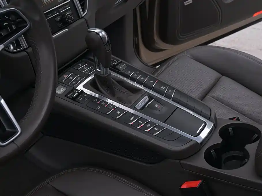 Porsche Macan 2015 — фото 44
