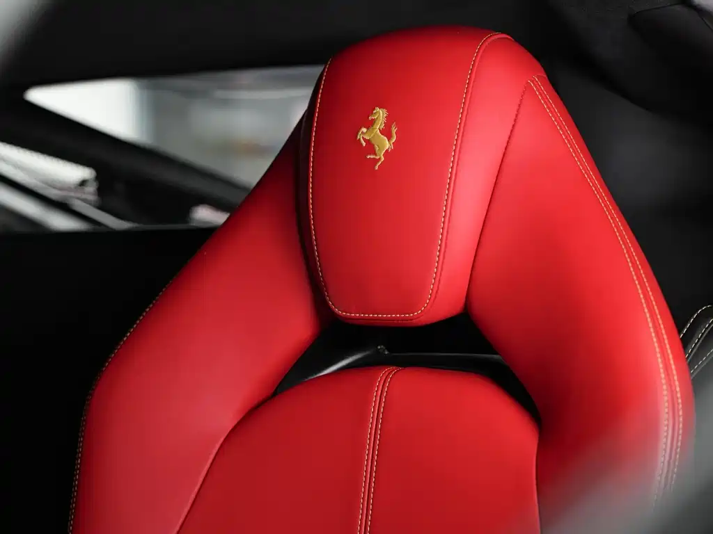 Ferrari F8 2021 — фото 22