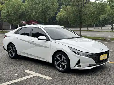 Hyundai Elantra 2023