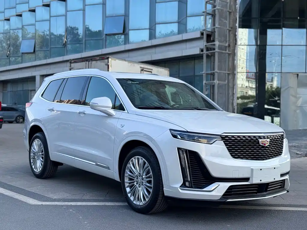 Cadillac XT6 2024 — фото 3