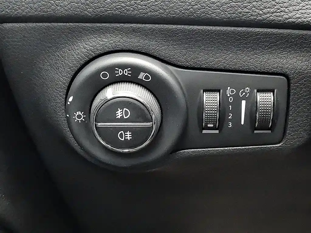 Jeep Compass 2018 — фото 21
