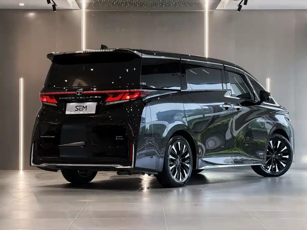 Toyota Vellfire 2023 — фото 4
