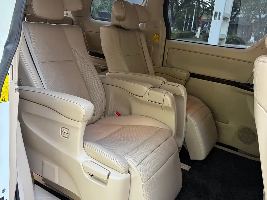 Toyota Alphard 2015 — фото 7