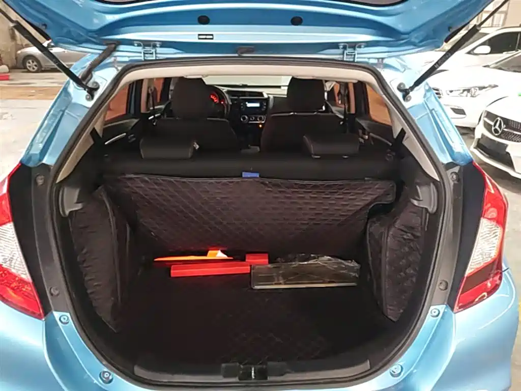 Honda Fit 2018 — фото 19