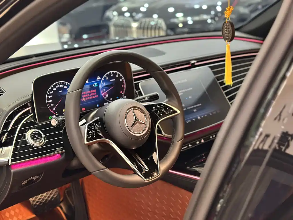 Mercedes-Benz E-Class 2024