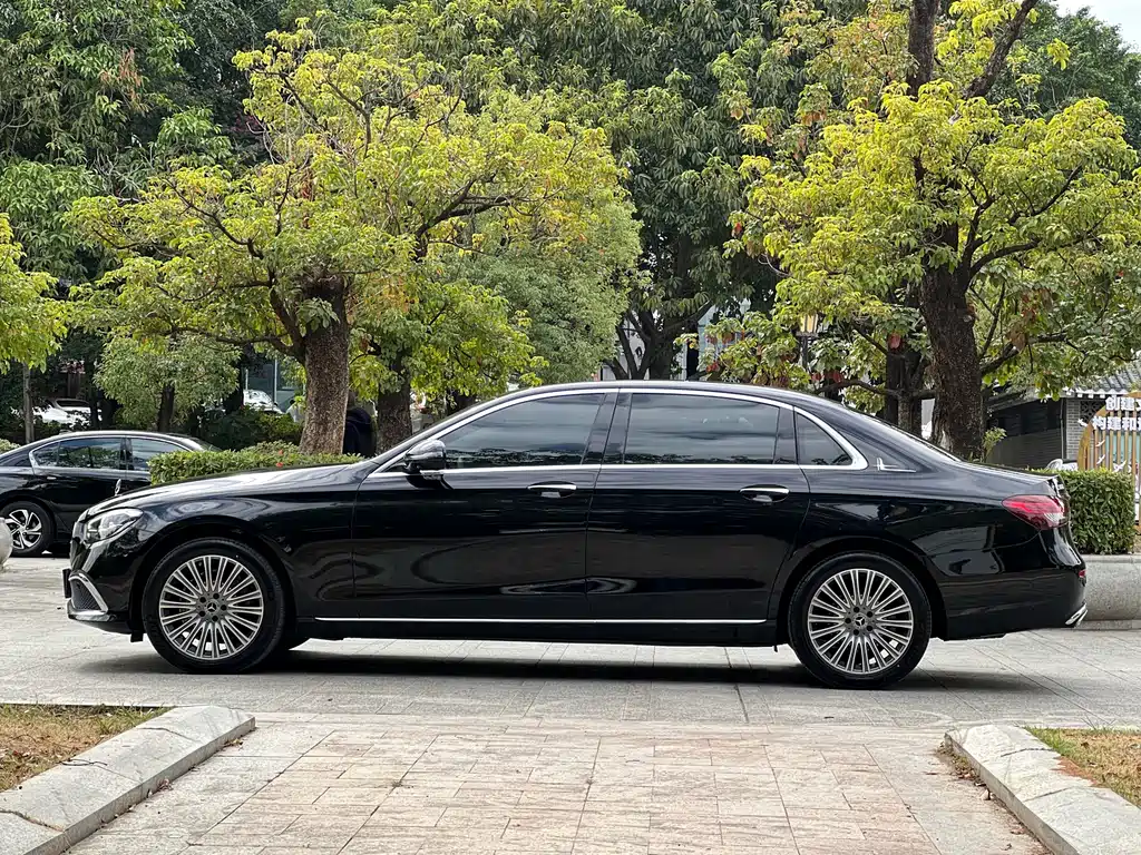 Mercedes-Benz E-Class 2023
