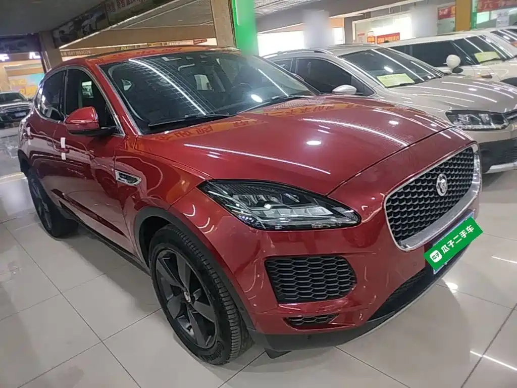Jaguar E-PACE 2020 — фото 4