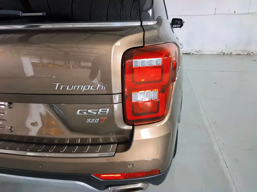 GAC Motor Trumpchi GS8 2018 — фото 9