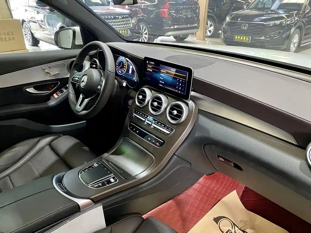 Mercedes-Benz GLC 2021 — фото 11