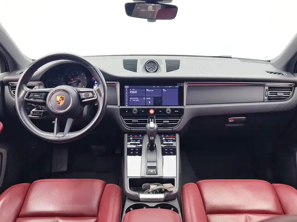Porsche Macan 2023 — фото 9
