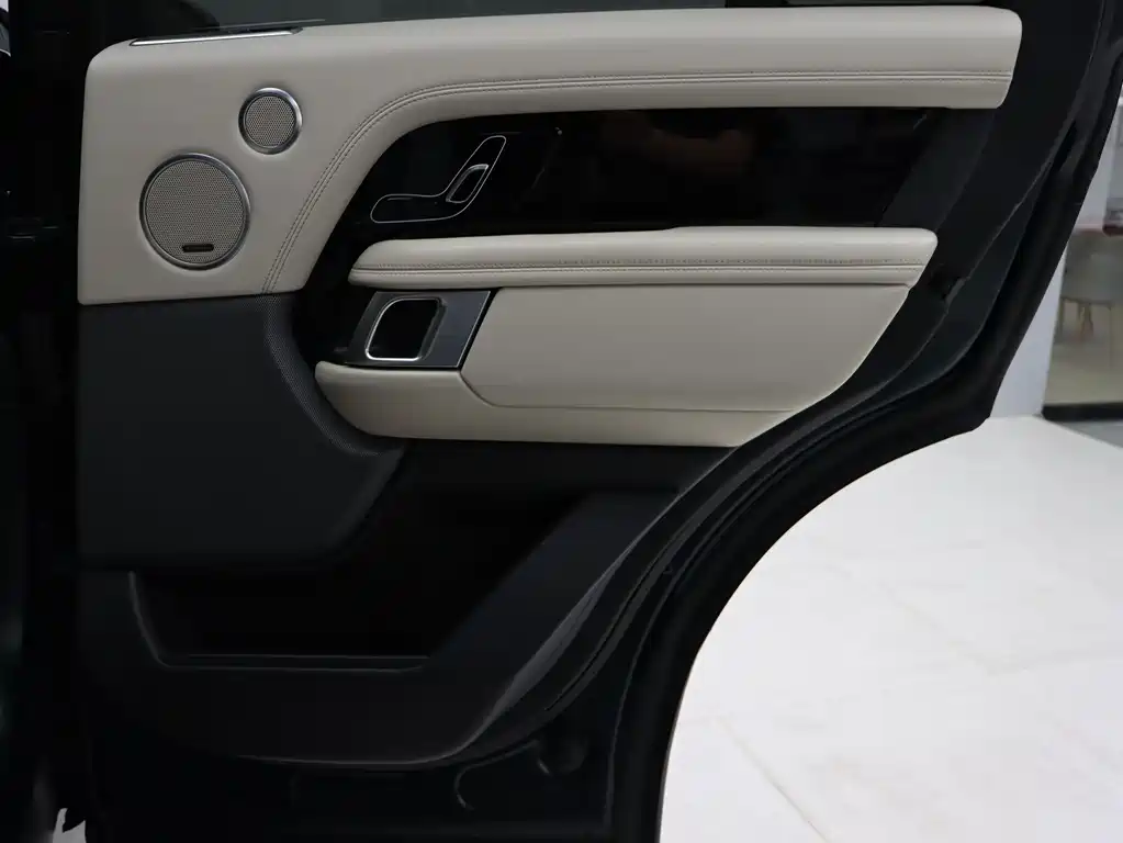 Land Rover Range Rover 2020 — фото 27
