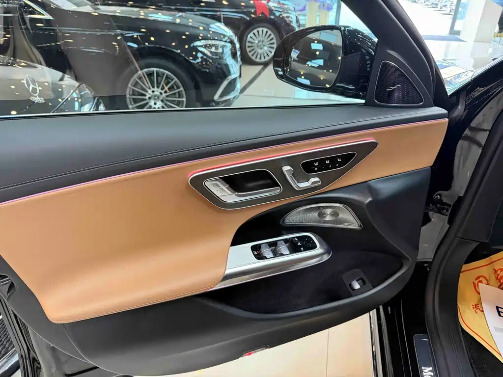 Mercedes-Benz E-Class 2024