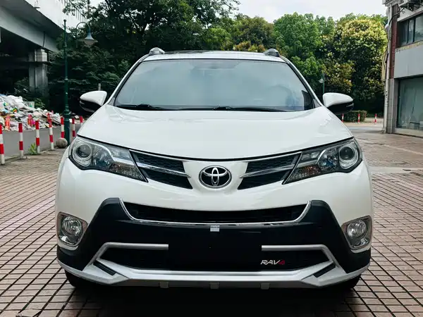 Toyota RAV4 2014
