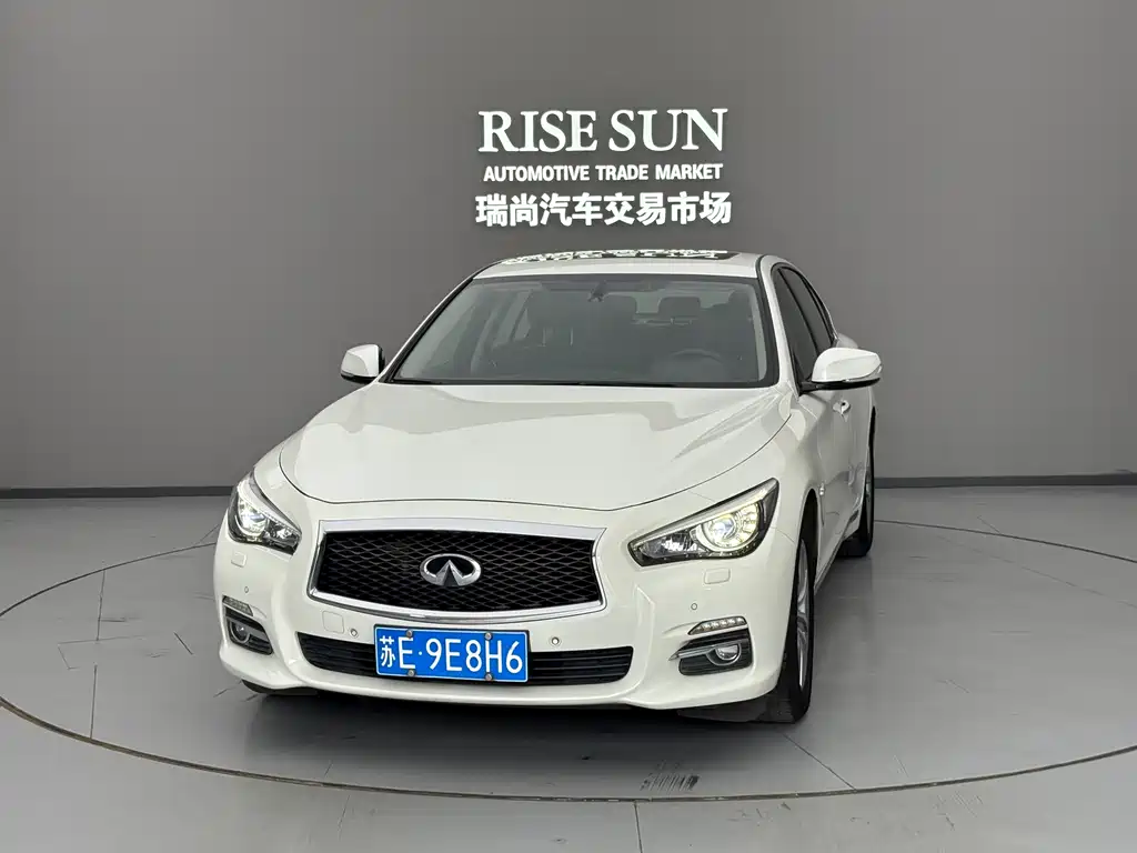 Infiniti Q50L 2015