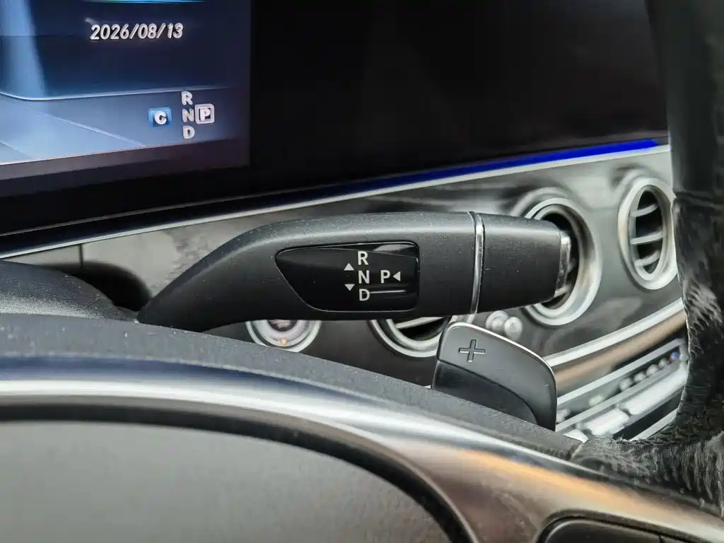Mercedes-Benz E-Class 2016 — фото 13