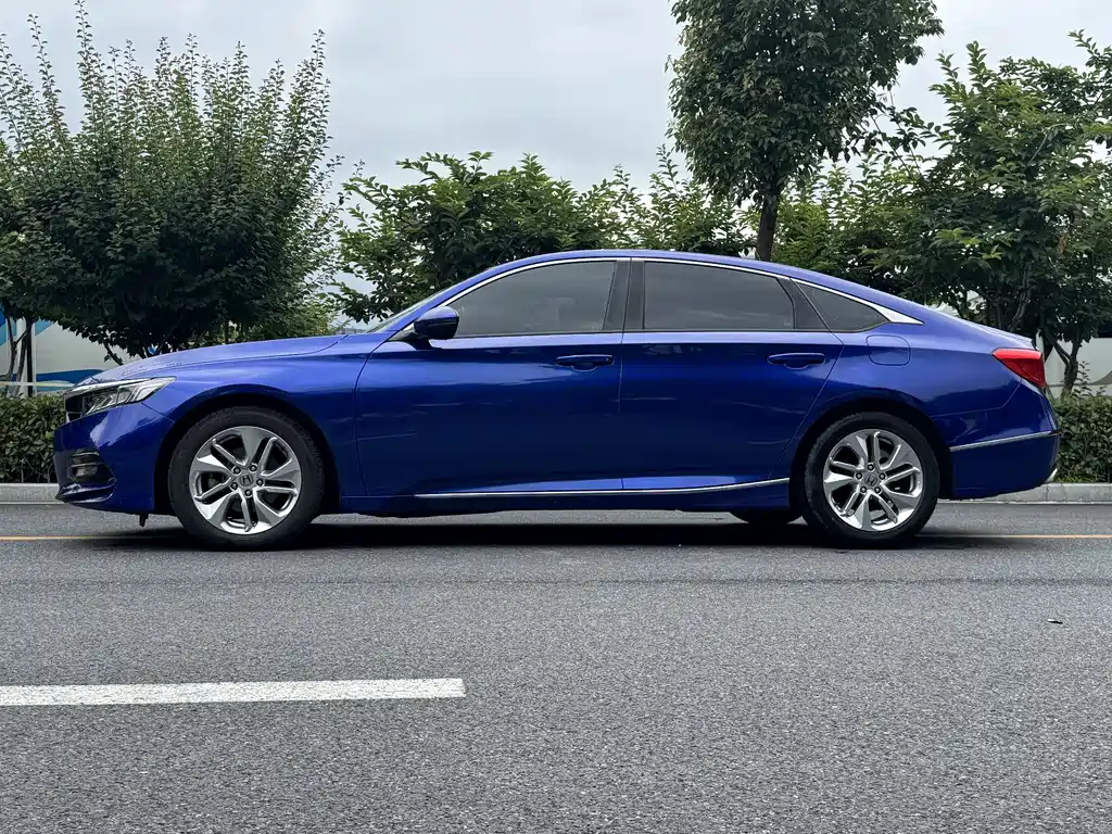 Honda Accord 2019 — фото 7