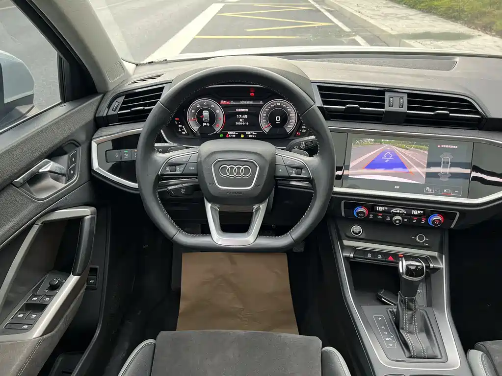 Audi Q3 2022 — фото 11
