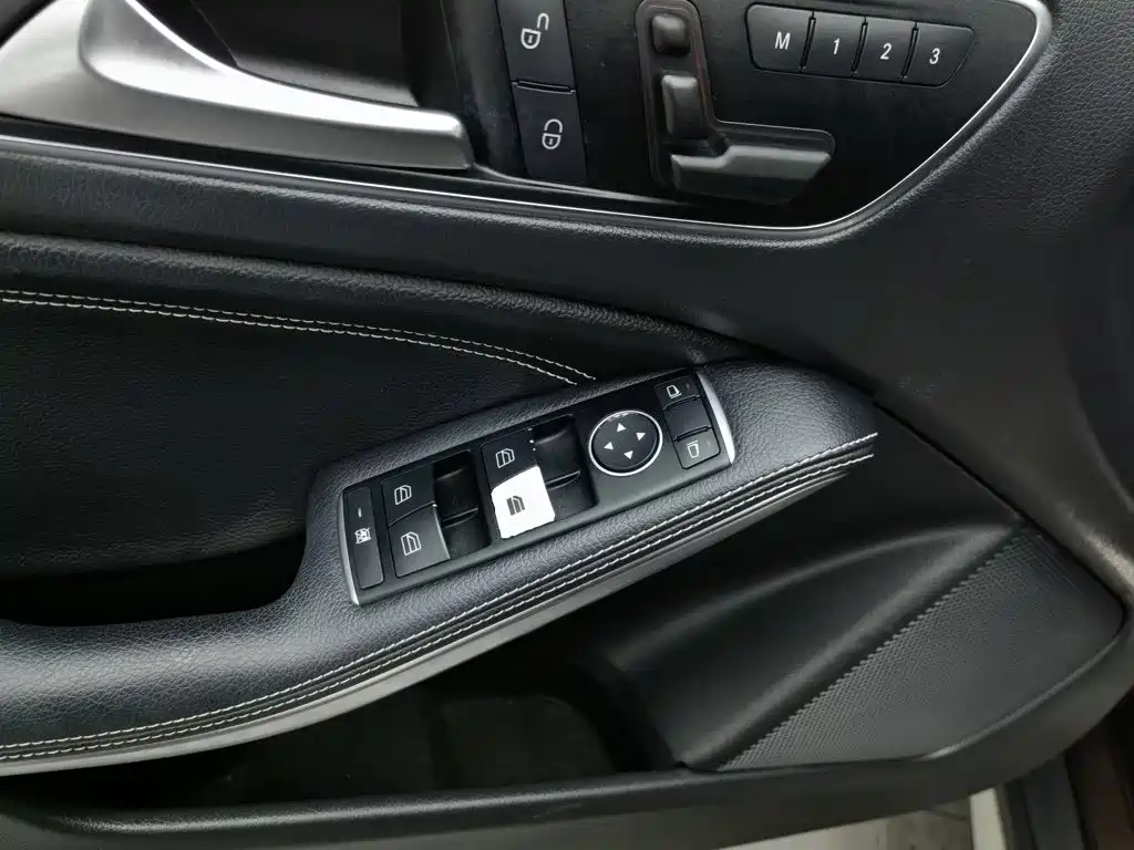 Mercedes-Benz GLA 2016 — фото 9