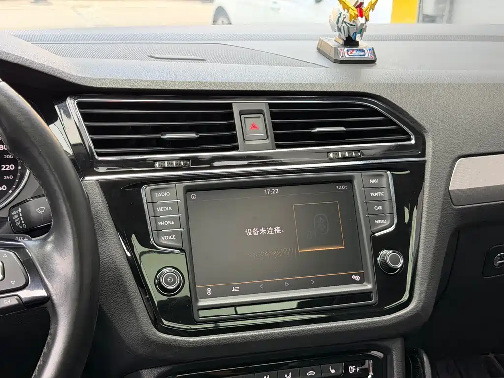 Volkswagen Tiguan L 2017 — фото 12