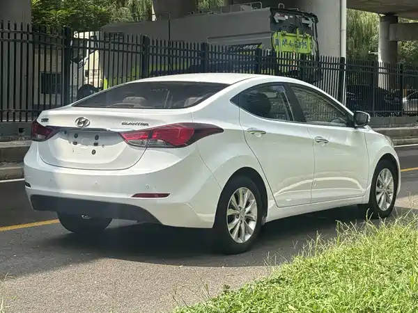 Hyundai Elantra Langdong 2016
