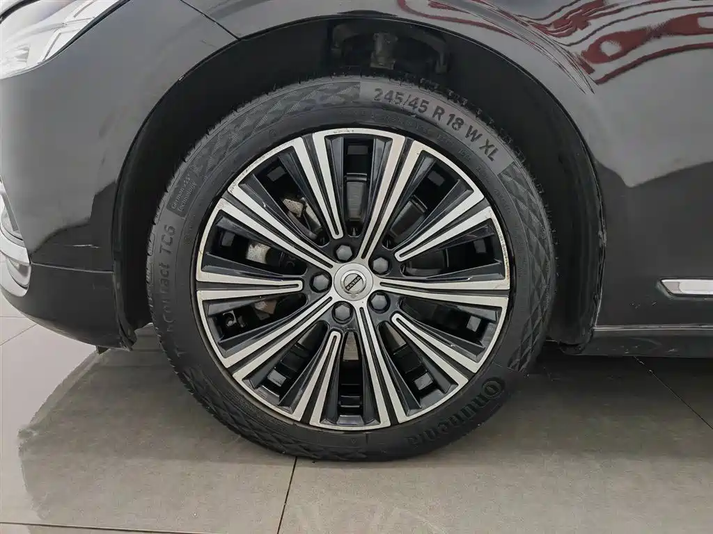 Volvo S90 2021 — фото 17