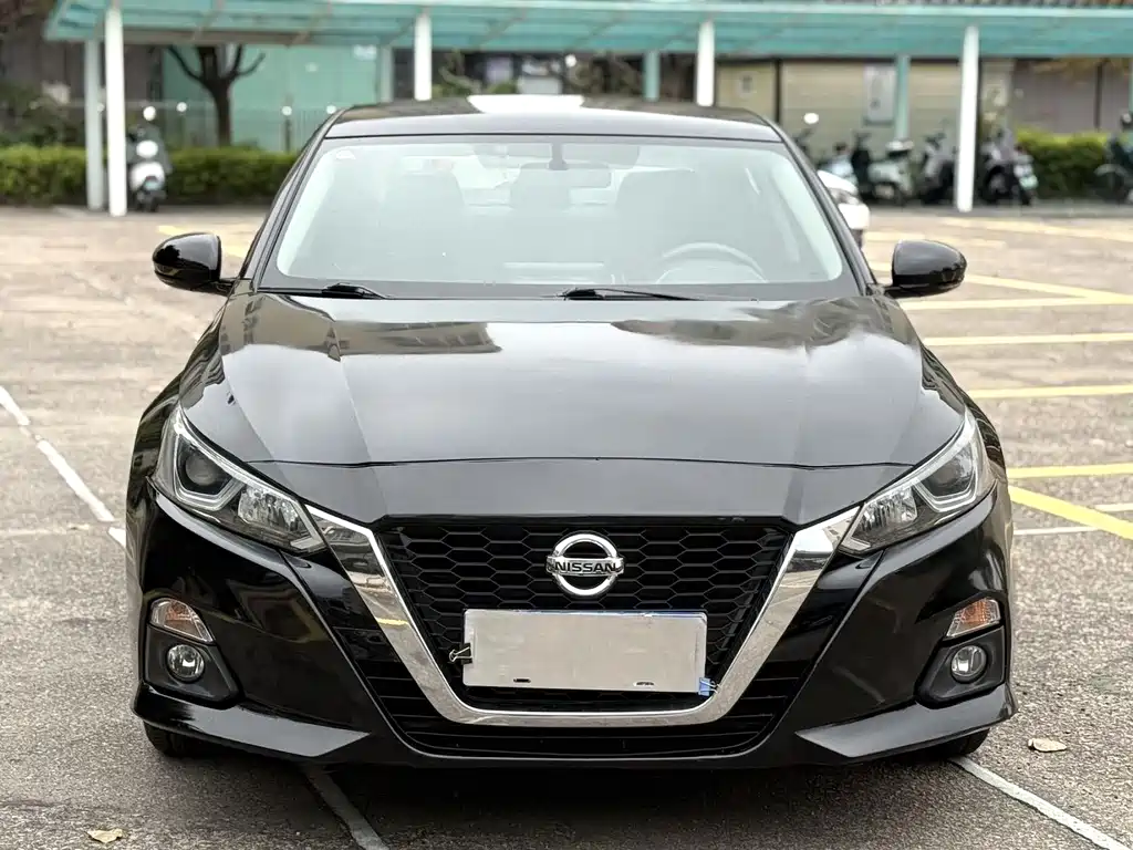 Nissan Teana 2022