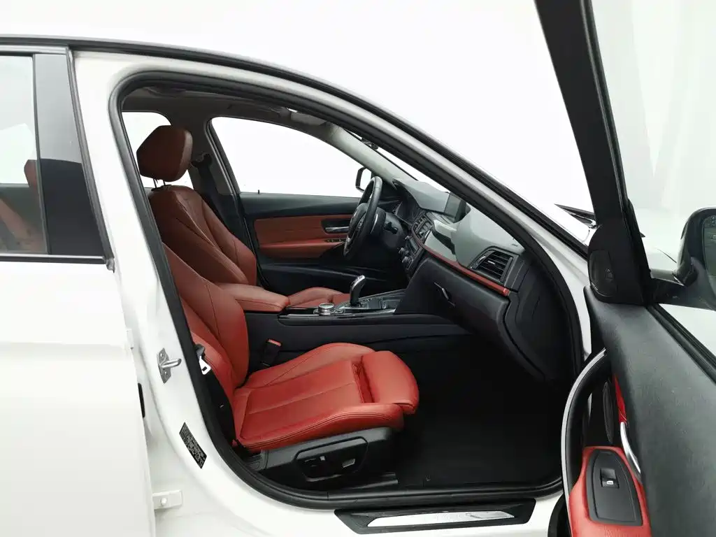 BMW 3 Series 2015 — фото 23