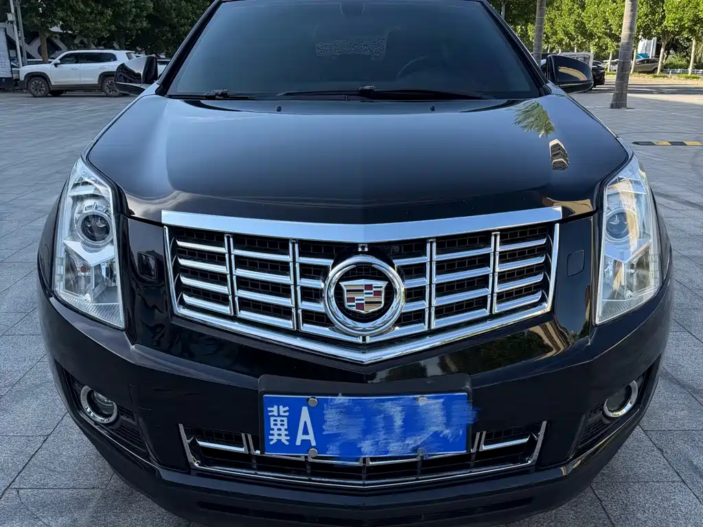 Cadillac SRX 2015 — фото 2