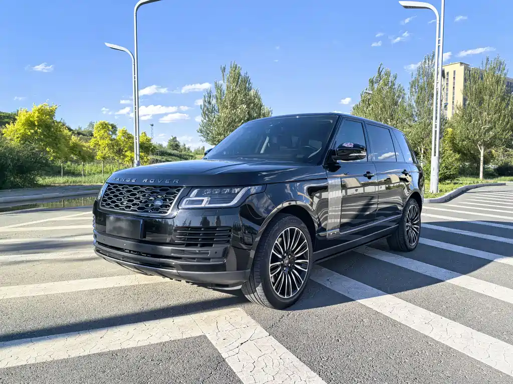 Land Rover Range Rover 2021 — фото 1
