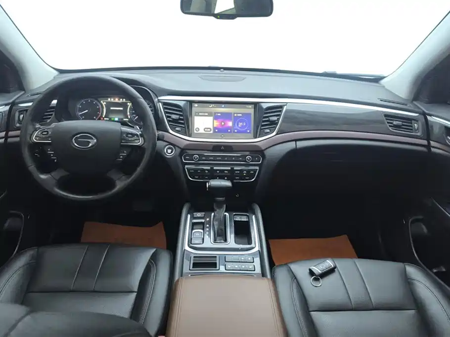 GAC Motor Trumpchi GS8 2018 — фото 12