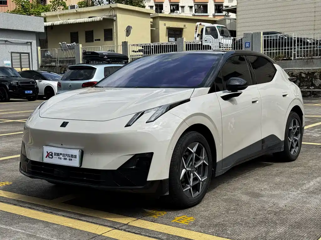 Lynk & Co Z20 2025
