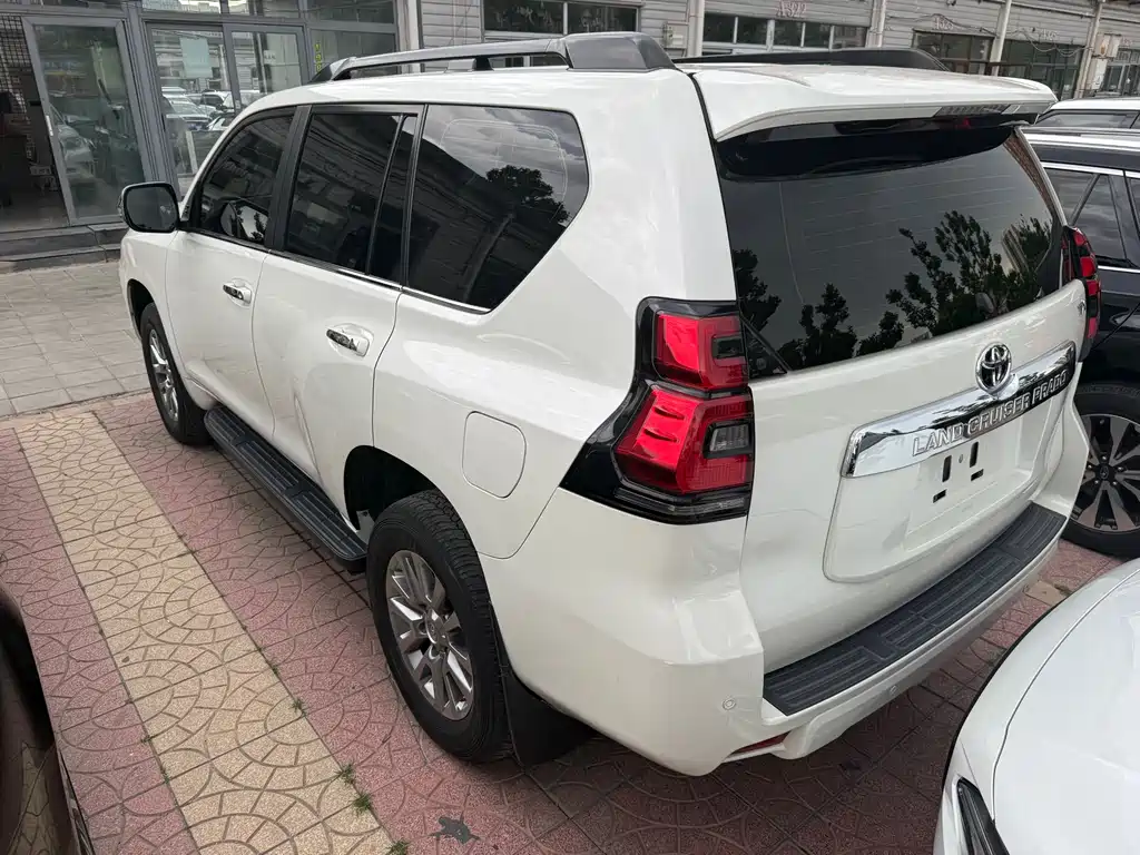 Toyota Prado 2019 — фото 7