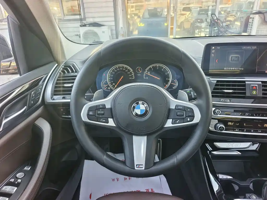 BMW X3 2019 — фото 11