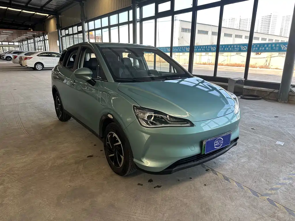 Neta V 2022