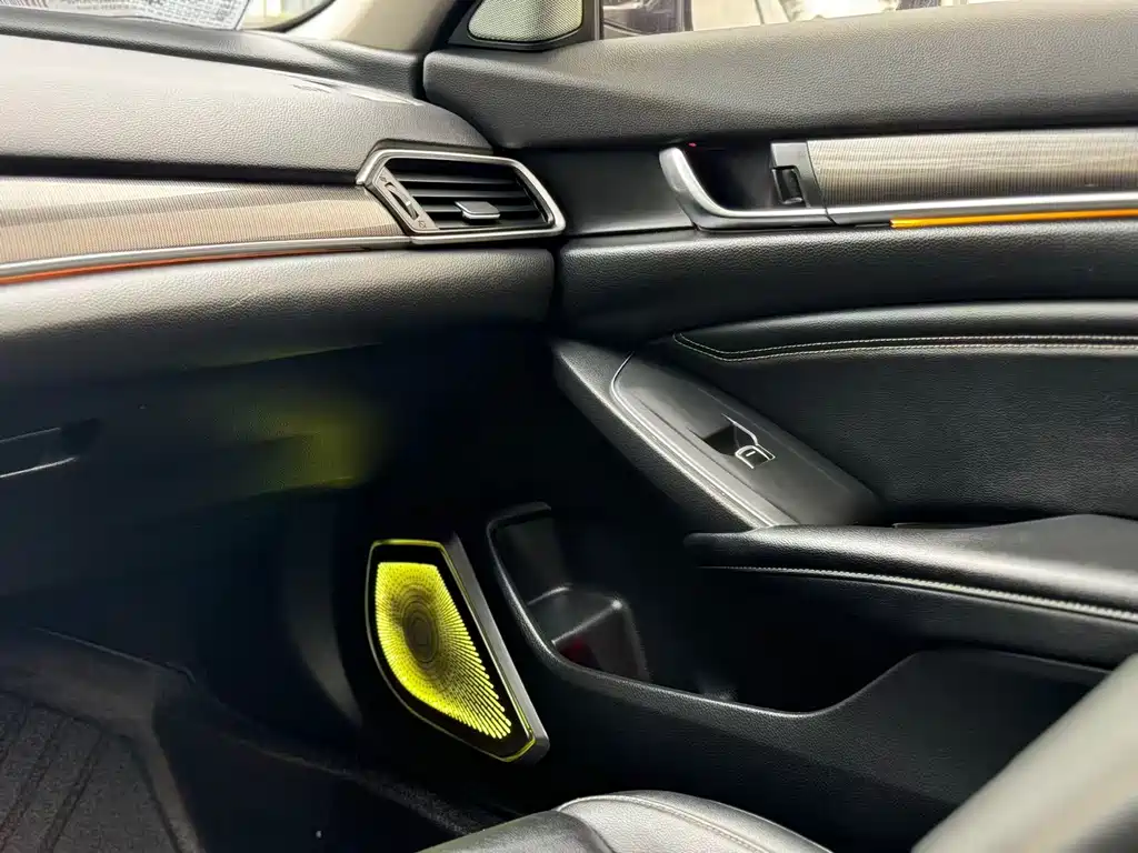 Honda Accord 2023 — фото 19
