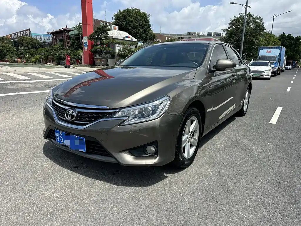 Toyota Reiz 2014