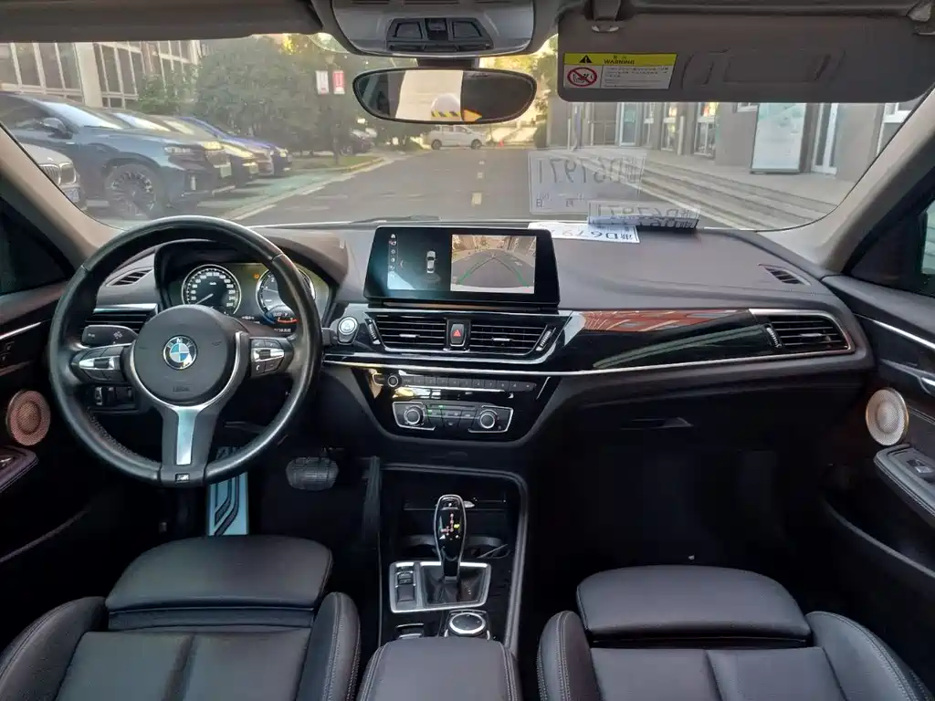 BMW 1 Series 2021 — фото 16