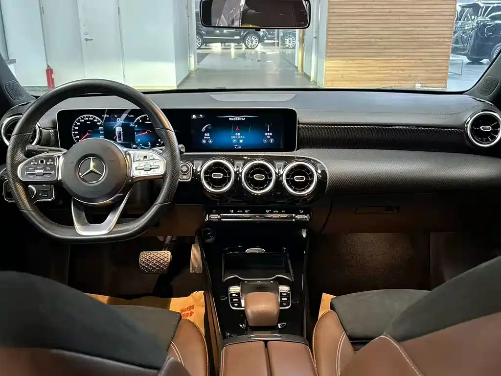 Mercedes-Benz A-Class 2019 — фото 5