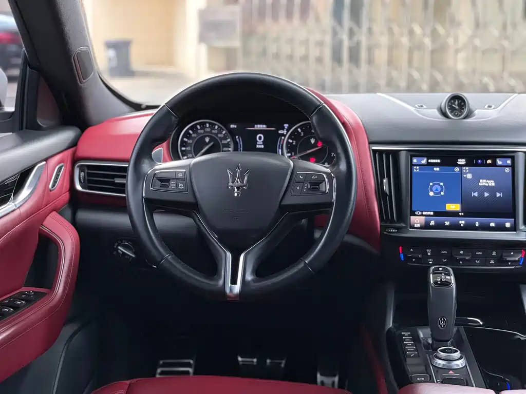 Maserati Levante 2021 — фото 12
