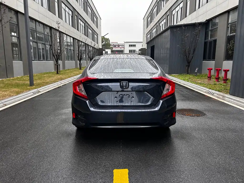 Honda Civic 2017 — фото 4