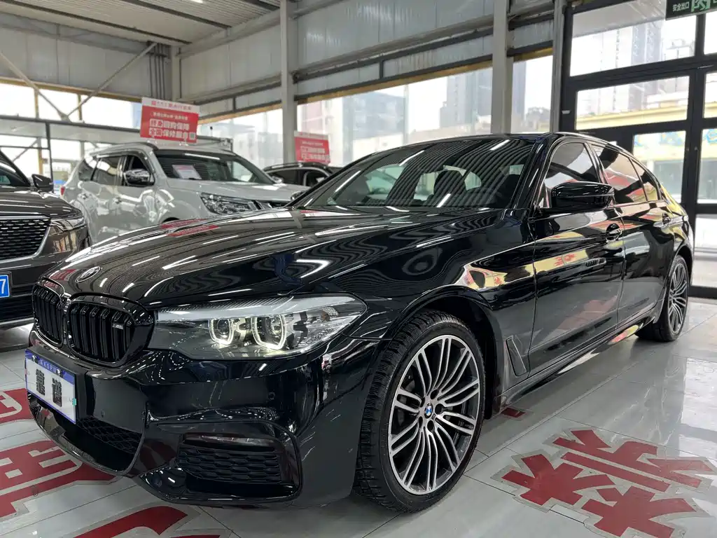 BMW 5 Series 2019 — фото 1