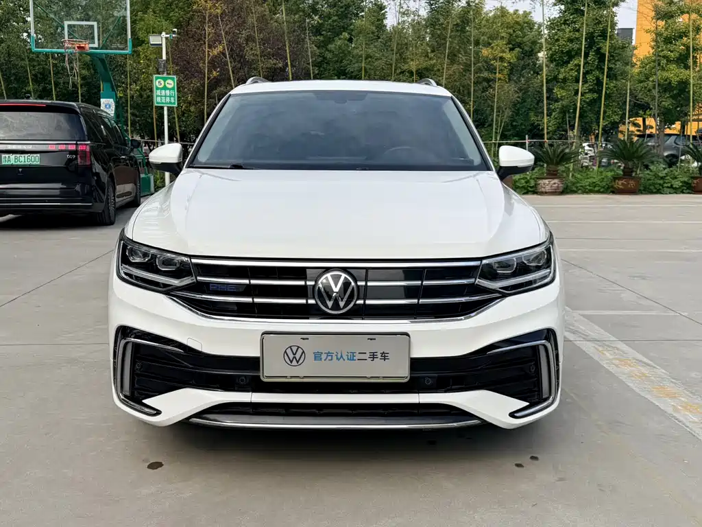 Volkswagen Tiguan L PHEV 2022